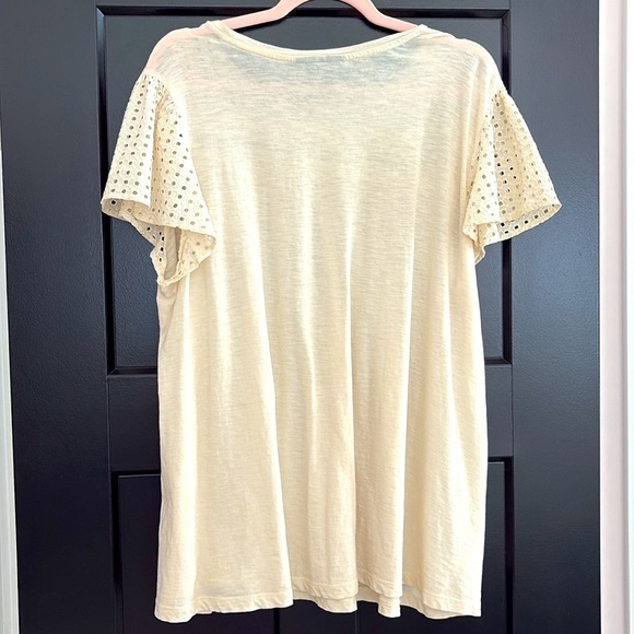 Lane Bryant Cream Short Sleeve Smocked Blouse w/Eyelet Design. Size 18/20 - Picture 2 of 8